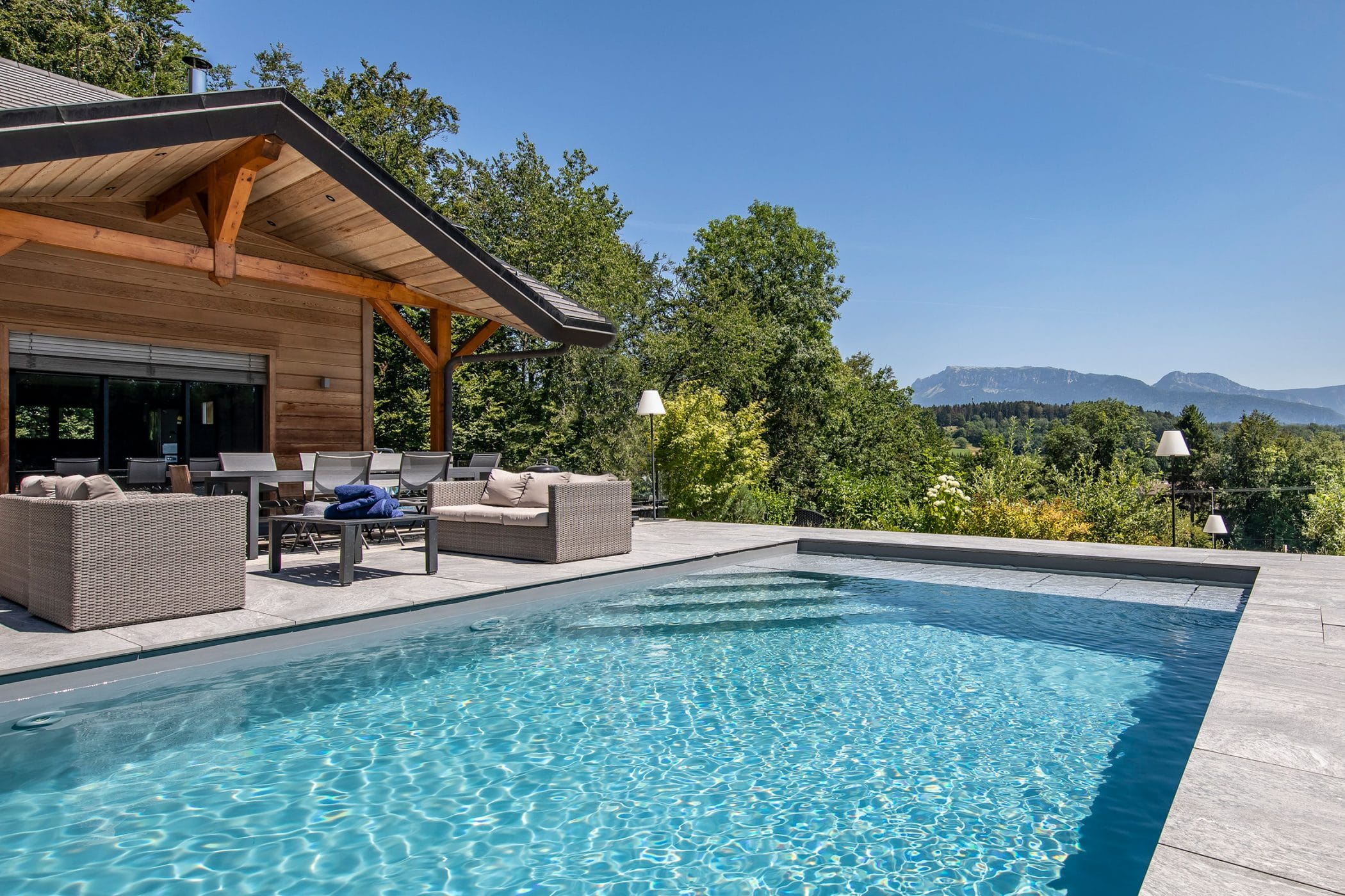 pools_magiline_stairs_magi2beach2_2019-MAGILINE-LALIGNEDUTEMPS-EVIRES-_FRED_PIEAU-5889